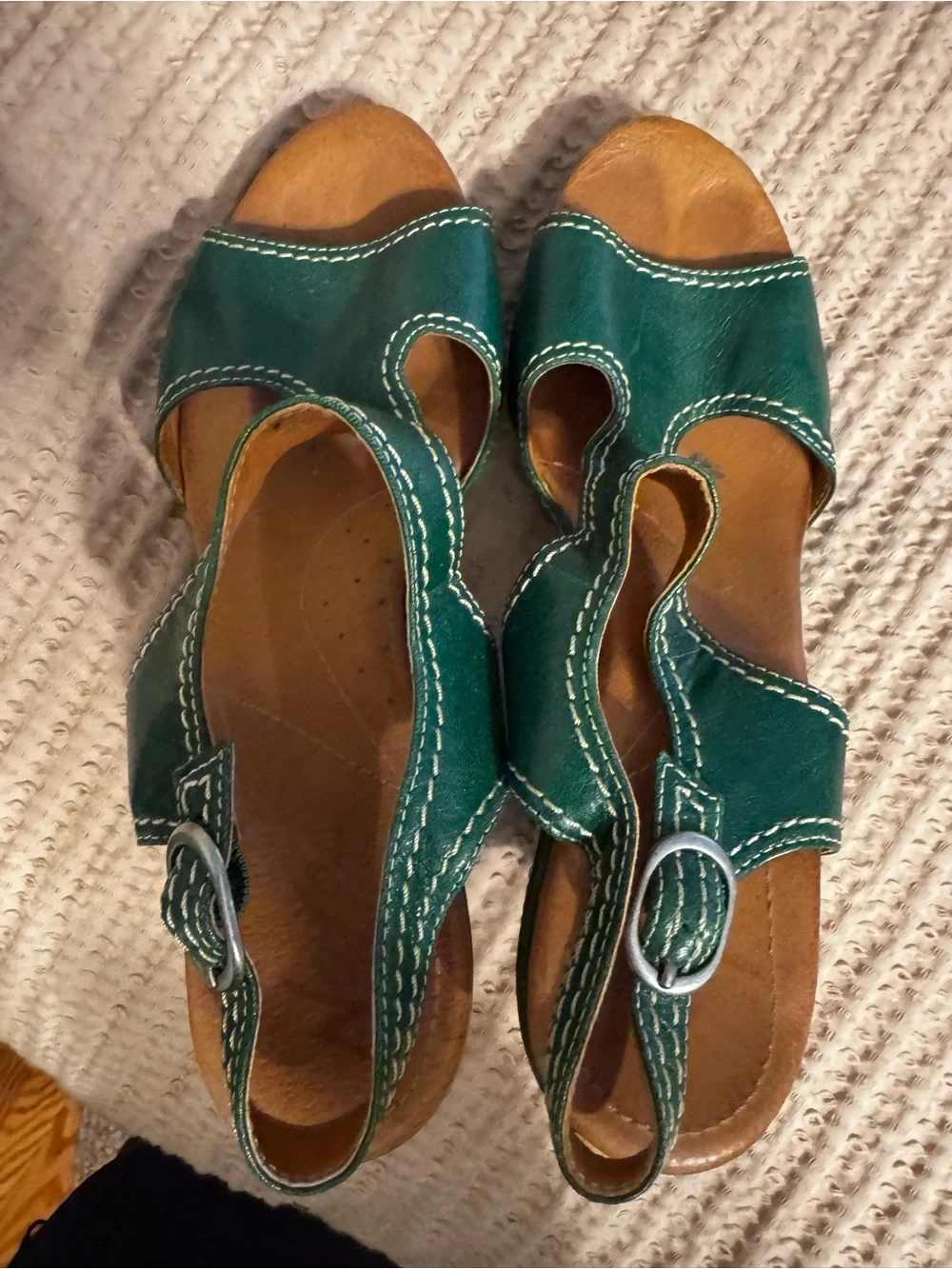 Naya Green Leather Wedge Sandals - Women 9.5